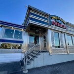 TENAFLY CLASSIC DINER - 店舗外観。