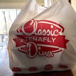 TENAFLY CLASSIC DINER - 注文品の入ったずっしり重い袋。