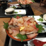 Toyosu Shijou Sakana Sakaba Uosei - 20230102ぶっかけ！豊洲鮮魚丼