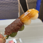 柿安口福堂 - 料理写真:よくばり団子(みたらし・草だんご)/129円♪