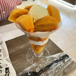 ビー!フルーツパーラー - 柿パフェ