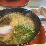 Mannaoshi Ryokan - にゅうめんとお寿司のセット
