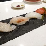 琉球回転寿司 海來 - 多分、雪塩の顆粒タイプ。