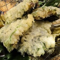 うなぎのしろむら - うなぎと梅肉の天ぷら