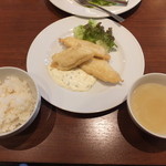 レストラン ティカル - 日替わりランチ　白身魚のフリットタルタルソース　￥９００