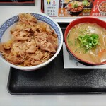 吉野家 - 牛丼(並)つゆだく 448円、豚汁 217円 ♪