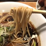 Inaniwa Chuuka Soba - 煮干し中華そばとチャーシュー飯のセット　麺アップ