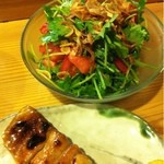 かつきり - <2013/05>シロとパクチーとトマトのサラダ