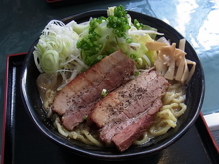 居食庵 えにしや - げんこつらうめん