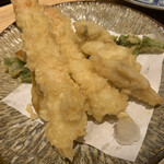 蕎麦六本 - ふぐと海老の天ぷら