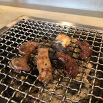 炭火焼肉と炉端 康 - 