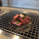 炭火焼肉と炉端 康 - 