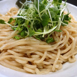 鶏そば 雫一 - プリプリの大盛り麺