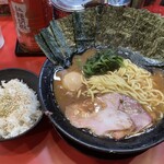 ラーメン 環2家 - 中盛り、ライス、海苔、味玉　1,250円(税込)