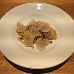 スガハラ - タリアテッレ マッシュルーム 黒トリュフ