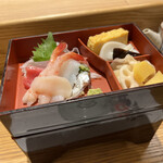 Tsukiji Sushi Iwa - 2段重ねの、ちらし寿司　匠
