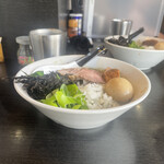 陽はまたのぼる - 濃厚そば