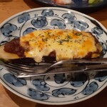 綴 - 丸ごと米茄子の肉みそチーズグラタン800円