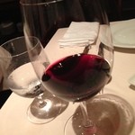 ヌガ - 赤ワイン、