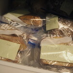 パン・デ・フィロゾフ - 冷凍庫の引き出しがパンだらけ