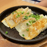 鶴亀飯店 - つるかめ棒肉餃子 490円
