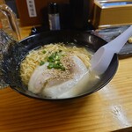 Yakitori Kokko - インスタントラーメンだが丁寧に作られている。