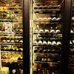 日本焼肉はせ川 別亭 - ワインがびっしりのセラー