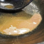 ラーメン 三亀 - 丼の底に残った骨粉