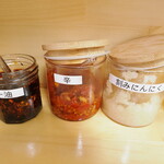 ラーメン 三亀 - 薬味3兄弟（三亀版）