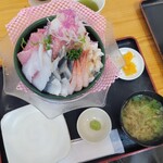 みなと市場 小松鮪専門店 - ◆「海鮮山鉾丼」