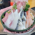 みなと市場 小松鮪専門店 - ◆「海鮮山鉾丼」