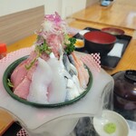 みなと市場 小松鮪専門店 - ◆「海鮮山鉾丼」