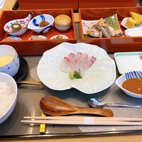 瓊鶴海 - 