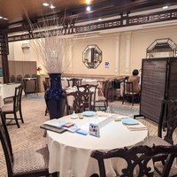 崎陽軒本店 嘉宮 - 落ち着いた店内