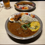 SPICE GATE - シナモン香る牛タンカレー
      &カボチャのパリップ合盛り 1400円
      （ + スパイスタマゴ 100円
           +ヤゲン軟骨のアチャール 200円）