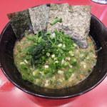 家系総本山 ラーメン 吉村家 - 【再訪】ラーメン+本日の目玉の万能ねぎトッピング