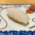 一心鮨 光洋 - ⑨泥障烏賊〜飾り包丁は控え気味、塩が更なる旨味を加える。