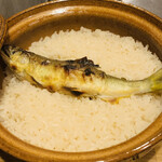 Maniwa - ご飯 : 土鍋ご飯（鮎）