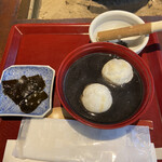 たねや日牟禮茶屋 - つぶら黒胡麻しるこ