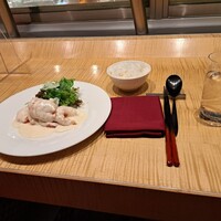 スーツァン・レストラン陳 渋谷店 - えびの豆乳マヨネーズソース炒めと、白いご飯です。