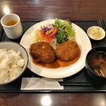 キッチンさくら亭 - 洋風ハンバーグとカニクリームコロッケ