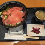 海鮮茶屋 一鮮 - まぐろ丼