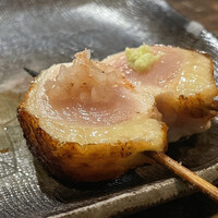 十二社通り 地鶏焼とりや - 蔦赤地鶏胸、山葵と梅