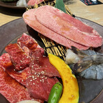 Yakiniku Toraji Shinjuku Takashimaya Taimuzusukueaten - 