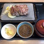 Ishiyaki Suteki Zeitomiza Wanishiten - ヒレステーキランチ 150g 2,340円