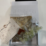 もつ煮込み みつ子 - 料理写真:パッケージング