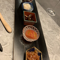 中華じげん - 少量ながら個性をガツンと主張した5種盛り合わせ。