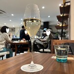 GINZA CAFE - 白ワイン（１３００円）