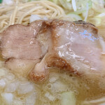 E・Y竹末 - 肩ロースのチャーシュー！旨味たっぷり！