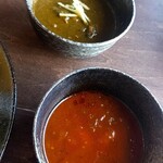 Soup curry EsoLa - 限定のサグチキンとエビカレー